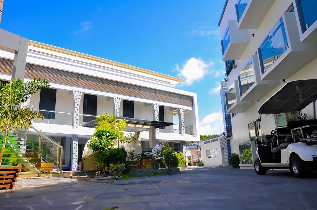 Eloisa Royal Suites Lapu-Lapu City Exterior foto